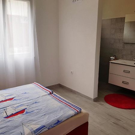 Appartement Pink Paradiso à Rogoznica  Extérieur photo